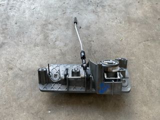 bontott VW CADDY Bal Csomagtérajtó Zárszerkezet