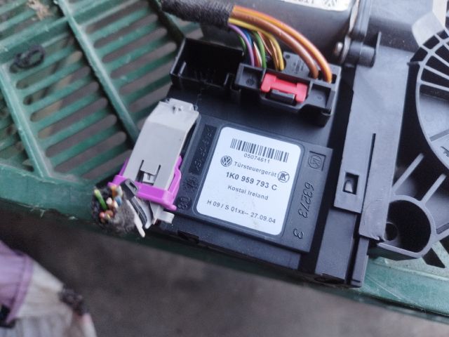 bontott VW CADDY Bal első Ablakemelő Motor