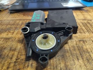bontott VW CADDY Bal első Ablakemelő Motor