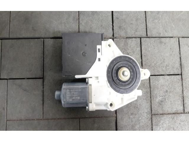 bontott VW CADDY Bal első Ablakemelő Motor