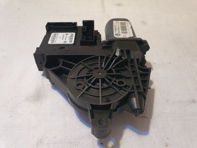 bontott VW CADDY Bal első Ablakemelő Motor