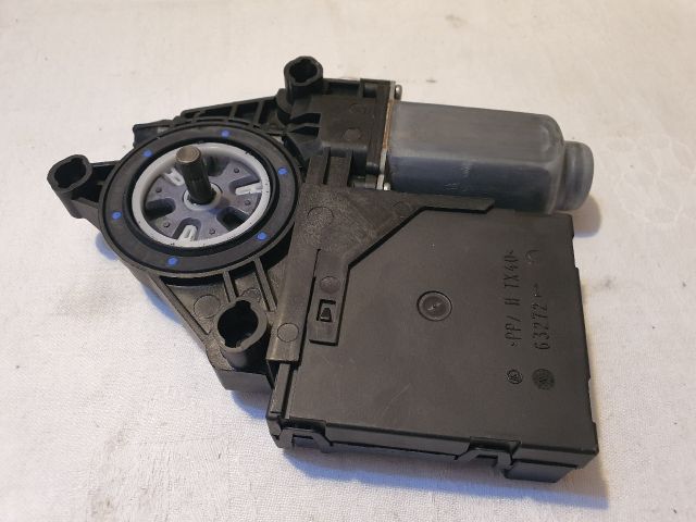bontott VW CADDY Bal első Ablakemelő Motor