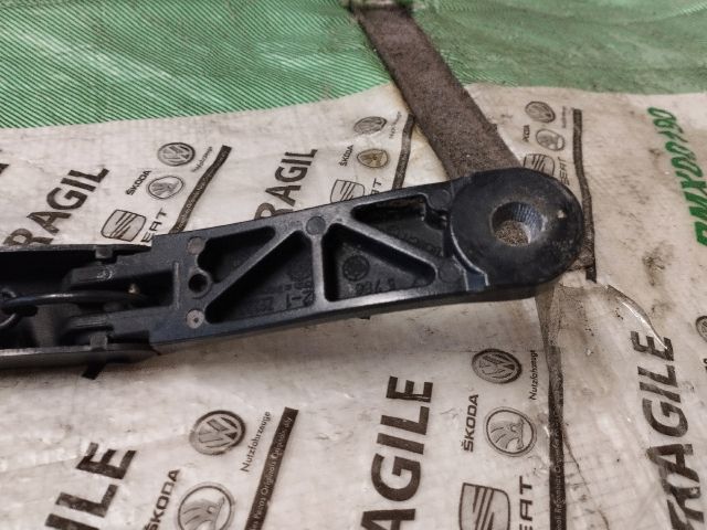 bontott VW CADDY Bal első Ablaktörlő Kar