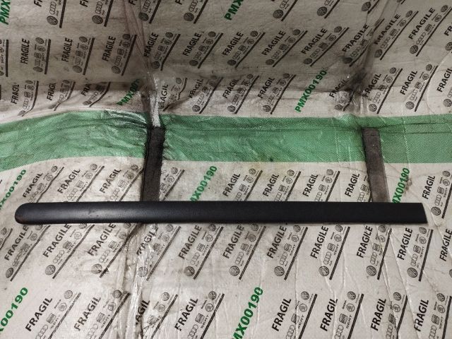 bontott VW CADDY Bal első Ajtó Díszléc