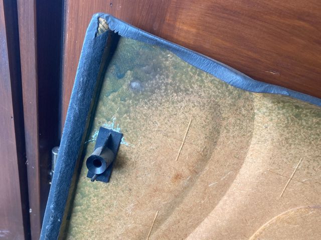 bontott VW CADDY Bal első Ajtó Kárpit