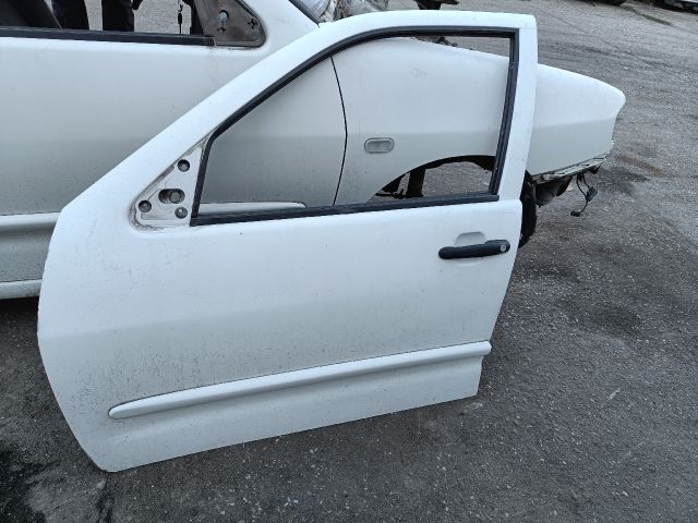 bontott VW CADDY Bal első Ajtó (Részeivel)