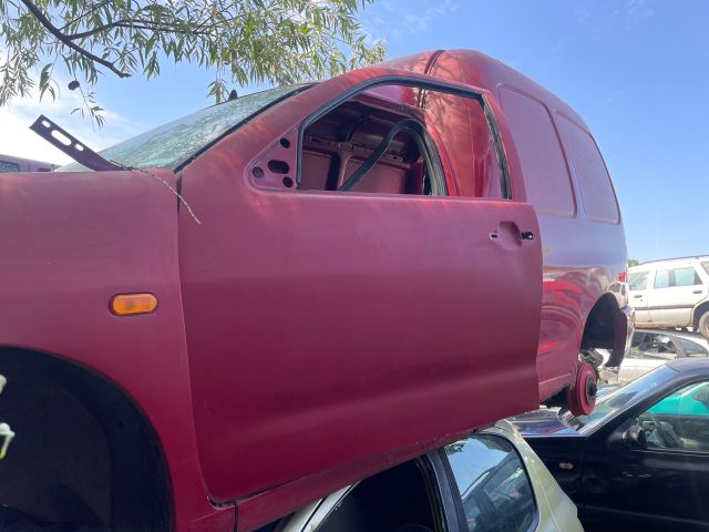 bontott VW CADDY Bal első Ajtó (Üres lemez)