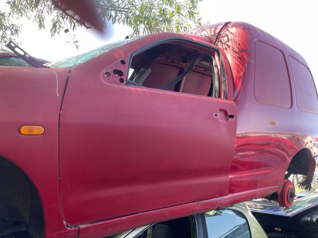 bontott VW CADDY Bal első Ajtó (Üres lemez)