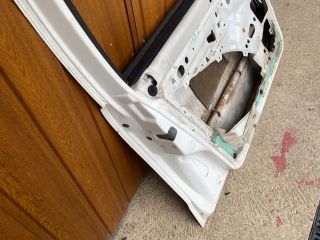 bontott VW CADDY Bal első Ajtó (Üres lemez)