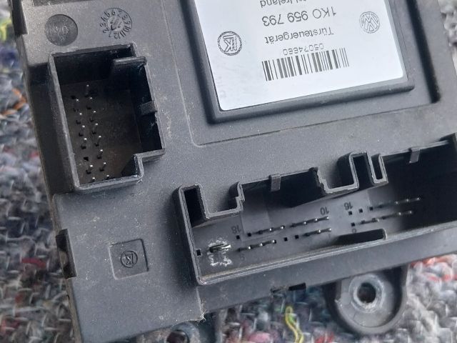 bontott VW CADDY Bal első Ajtó Vezérlőegység