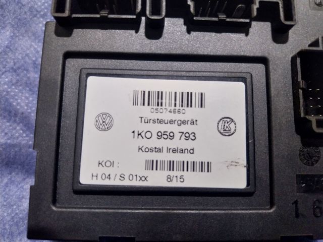 bontott VW CADDY Bal első Ajtó Vezérlőegység