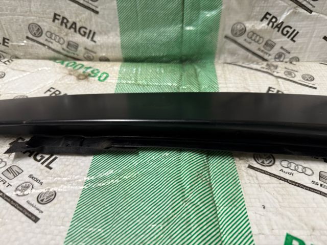 bontott VW CADDY Bal első Ajtókeret Burkolat