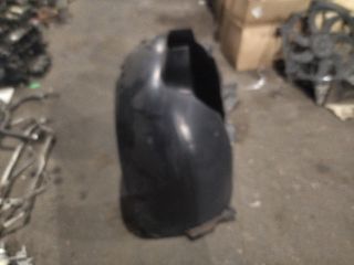 bontott VW CADDY Bal első Dobbetét (Kerékjárati, Műanyag)