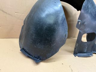 bontott VW CADDY Bal első Első Dobbetét (Kerékjárati, Műanyag)