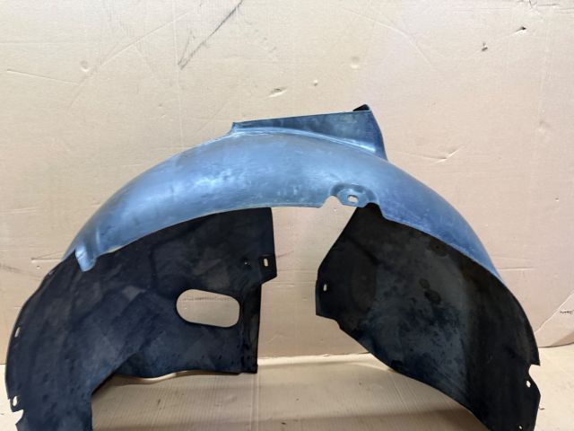 bontott VW CADDY Bal első Első Dobbetét (Kerékjárati, Műanyag)