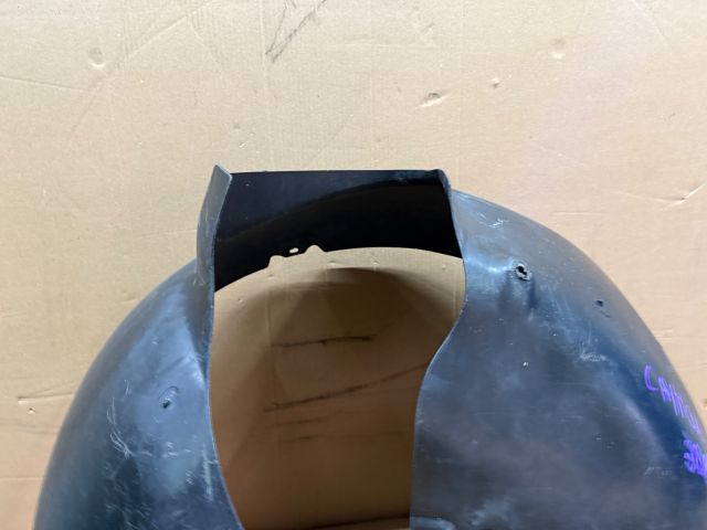 bontott VW CADDY Bal első Első Dobbetét (Kerékjárati, Műanyag)