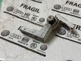 bontott VW CADDY Bal első Felső Zsanér