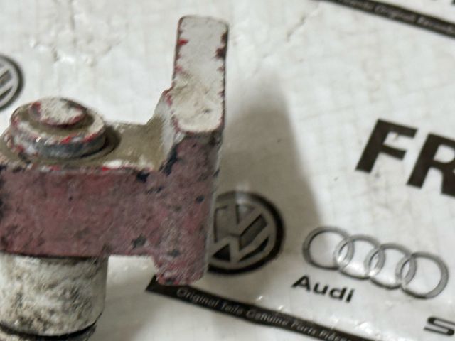 bontott VW CADDY Bal első Felső Zsanér