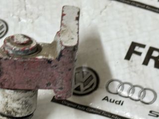 bontott VW CADDY Bal első Felső Zsanér