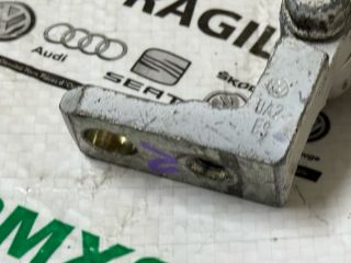 bontott VW CADDY Bal első Felső Zsanér