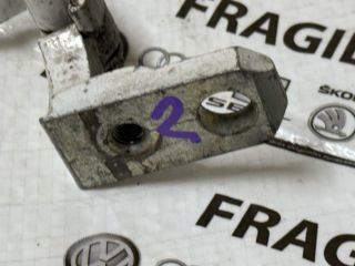 bontott VW CADDY Bal első Felső Zsanér