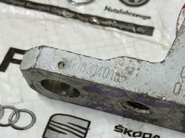 bontott VW CADDY Bal első Felső Zsanér