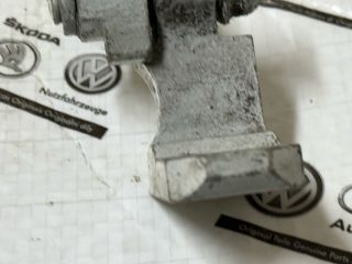 bontott VW CADDY Bal első Felső Zsanér