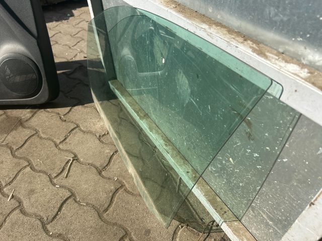 bontott VW CADDY Bal első Fixüveg (Ajtóban)