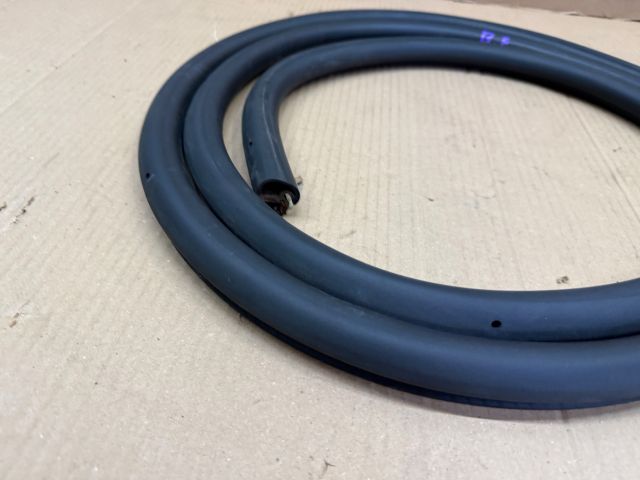 bontott VW CADDY Bal első Gumikéder