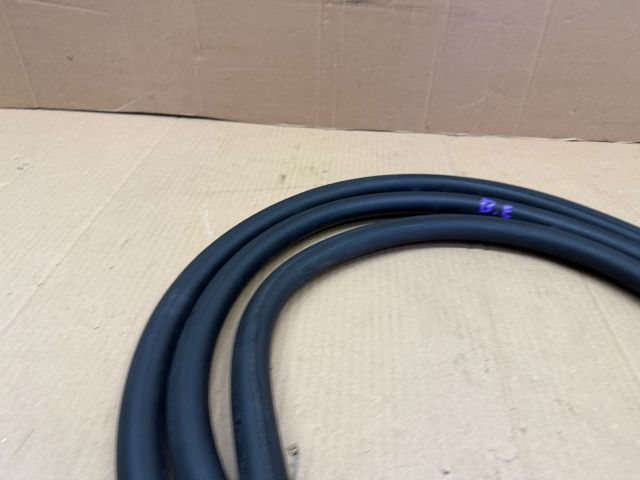 bontott VW CADDY Bal első Gumikéder