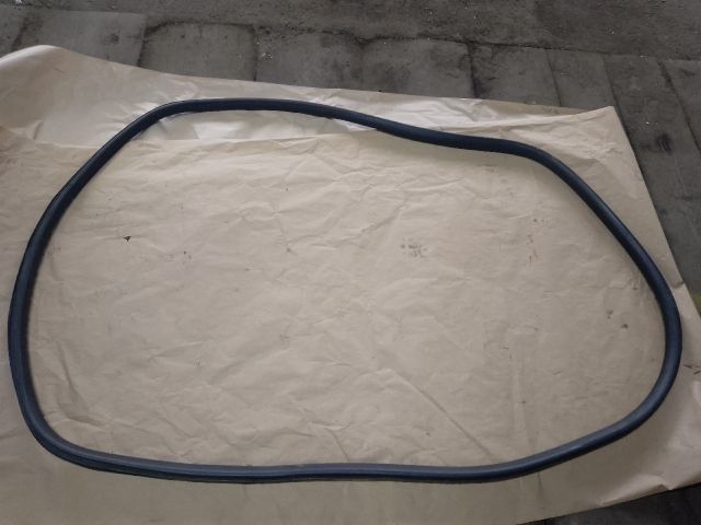 bontott VW CADDY Bal első Gumikéder