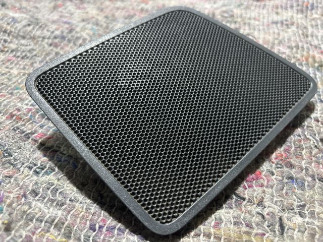 bontott VW CADDY Bal első Kis Hangszóró Burkolat