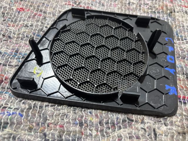 bontott VW CADDY Bal első Kis Hangszóró Burkolat