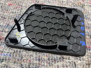 bontott VW CADDY Bal első Kis Hangszóró Burkolat