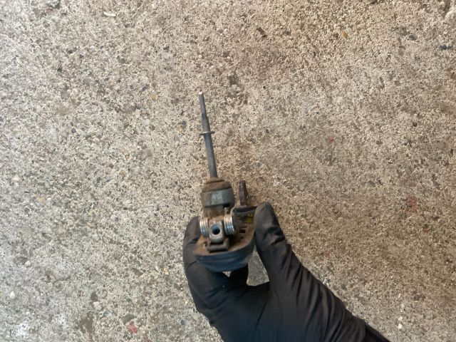 bontott VW CADDY Bal első Külső Kilincs