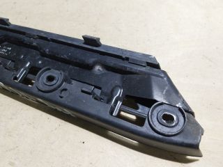 bontott VW CADDY Bal első Lökhárító Tartó (Műanyag)