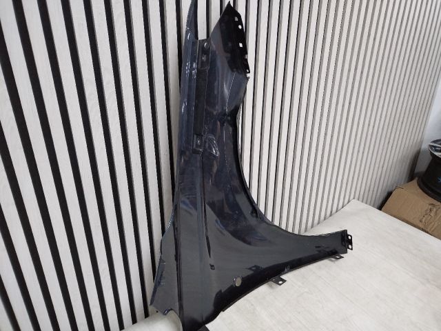 bontott VW CADDY Bal első Sárvédő