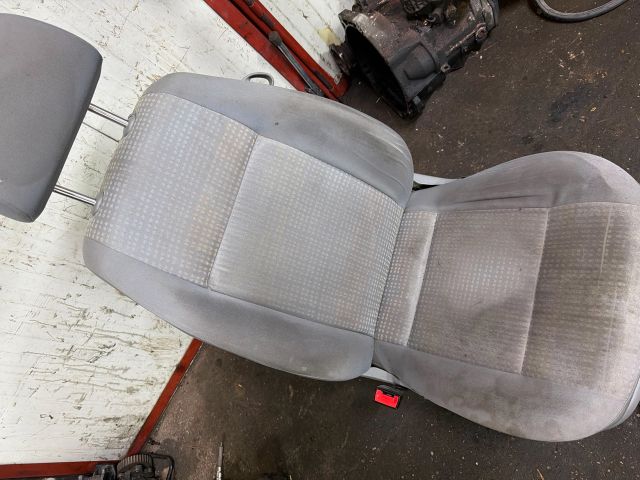 bontott VW CADDY Bal első Ülés