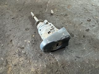 bontott VW CADDY Bal első Zárbetét