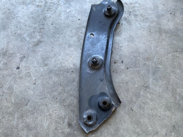 bontott VW CADDY Bal Fényszóró Tartó