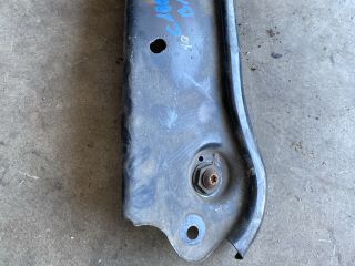 bontott VW CADDY Bal Fényszóró Tartó