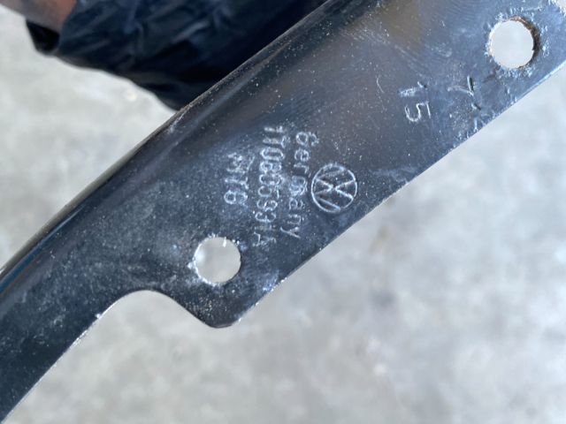 bontott VW CADDY Bal Fényszóró Tartó