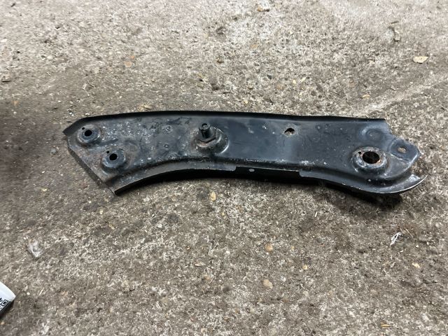 bontott VW CADDY Bal Fényszóró Tartó