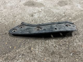 bontott VW CADDY Bal Fényszóró Tartó