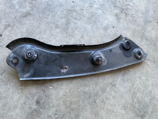 bontott VW CADDY Bal Fényszóró Tartó