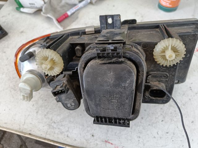 bontott VW CADDY Bal Fényszóró