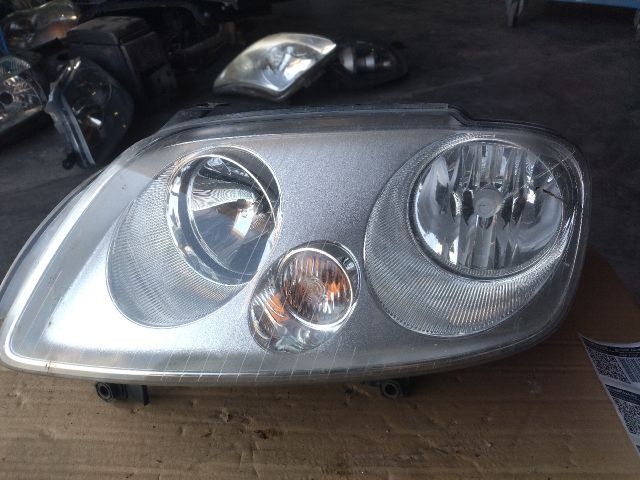 bontott VW CADDY Bal Fényszóró