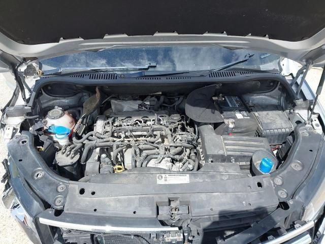 bontott VW CADDY Bal hátsó Ablakemelő Kapcsoló