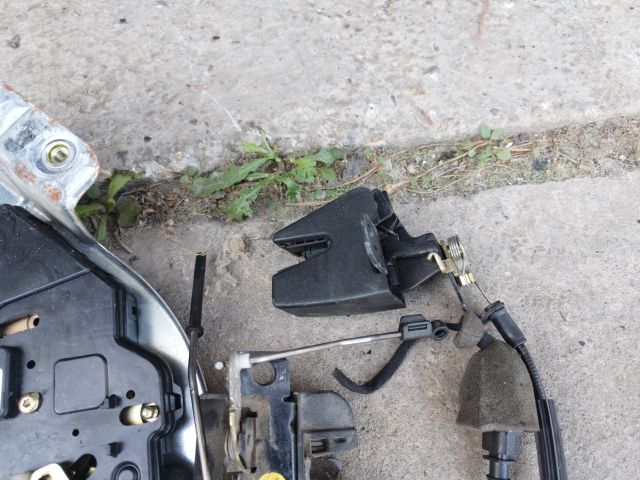 bontott VW CADDY Bal hátsó Ajtózár