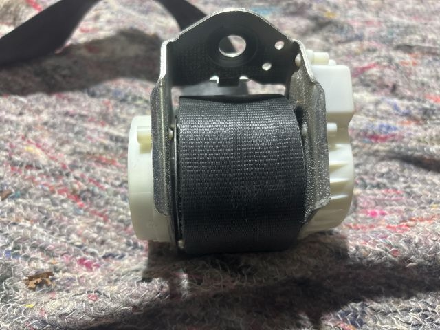 bontott VW CADDY Bal hátsó Biztonsági Öv